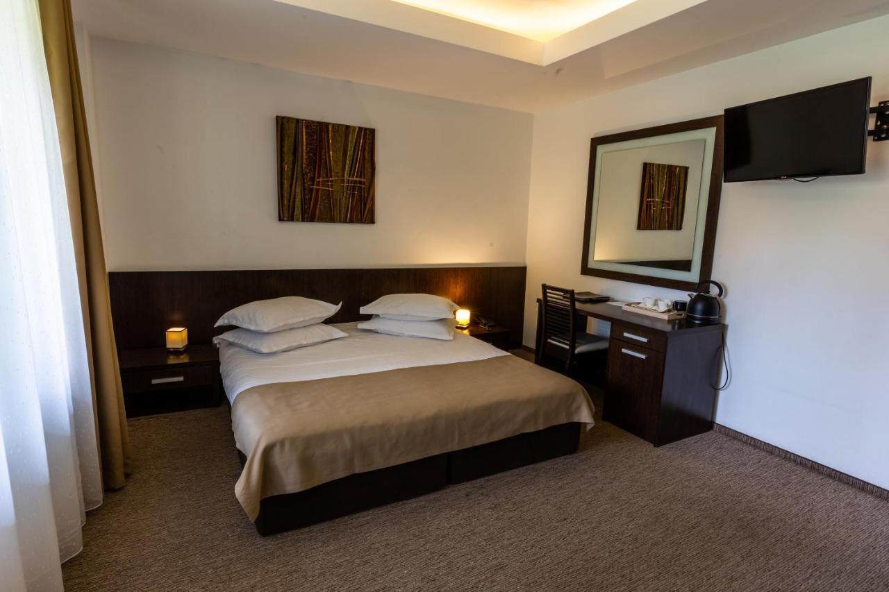 Hotel Smart Sinaia Luaran gambar