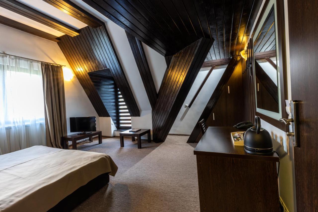 Hotel Smart Sinaia Luaran gambar