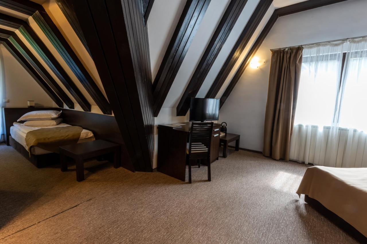 Hotel Smart Sinaia Luaran gambar