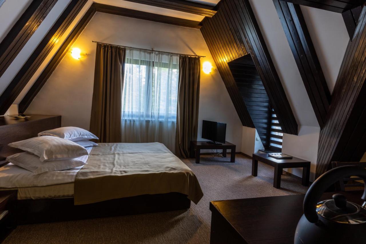 Hotel Smart Sinaia Luaran gambar