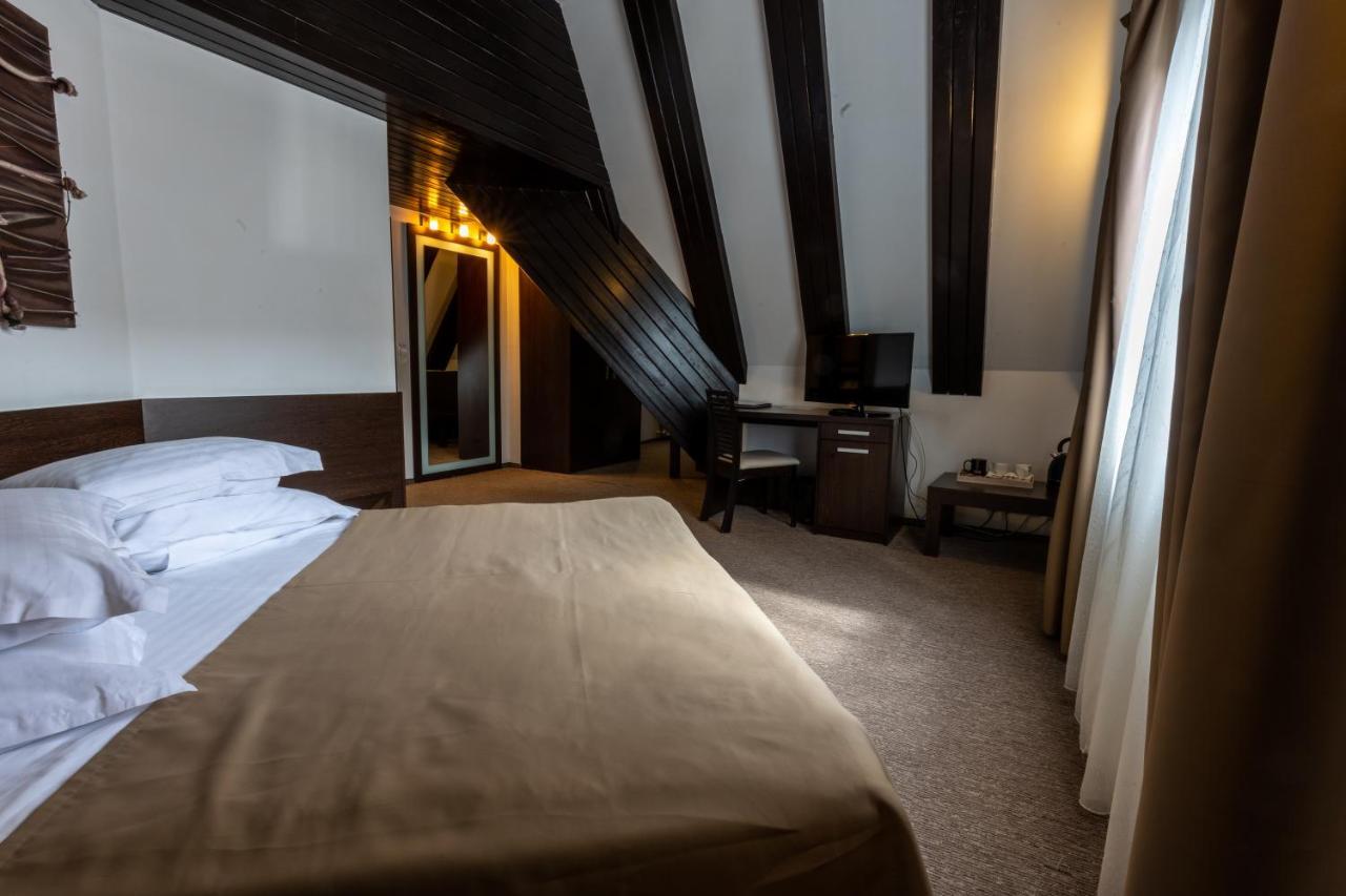 Hotel Smart Sinaia Luaran gambar